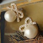 New Pearl Bow Earring Stud..