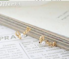 Women's LOVE Silver Pearl Pierced Earrings