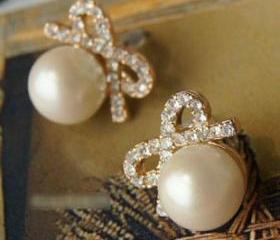 new Pearl Bow Earring stud 